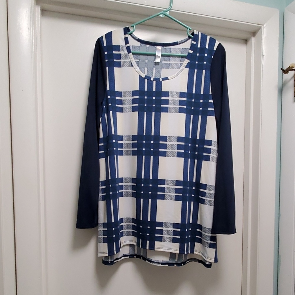 LuLaRoe Randy long-sleeve blue shirt